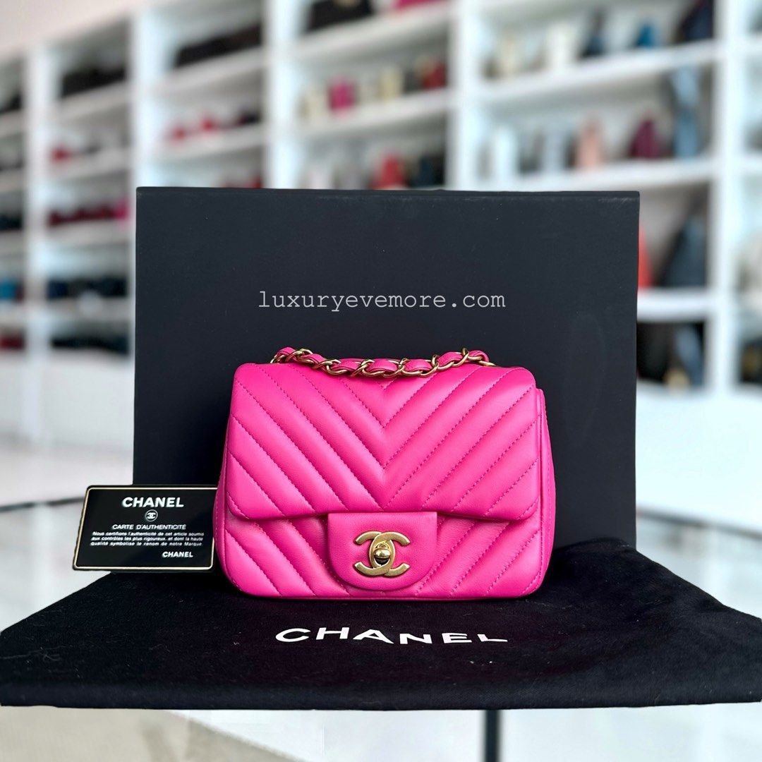 Chanel chevron mini square online