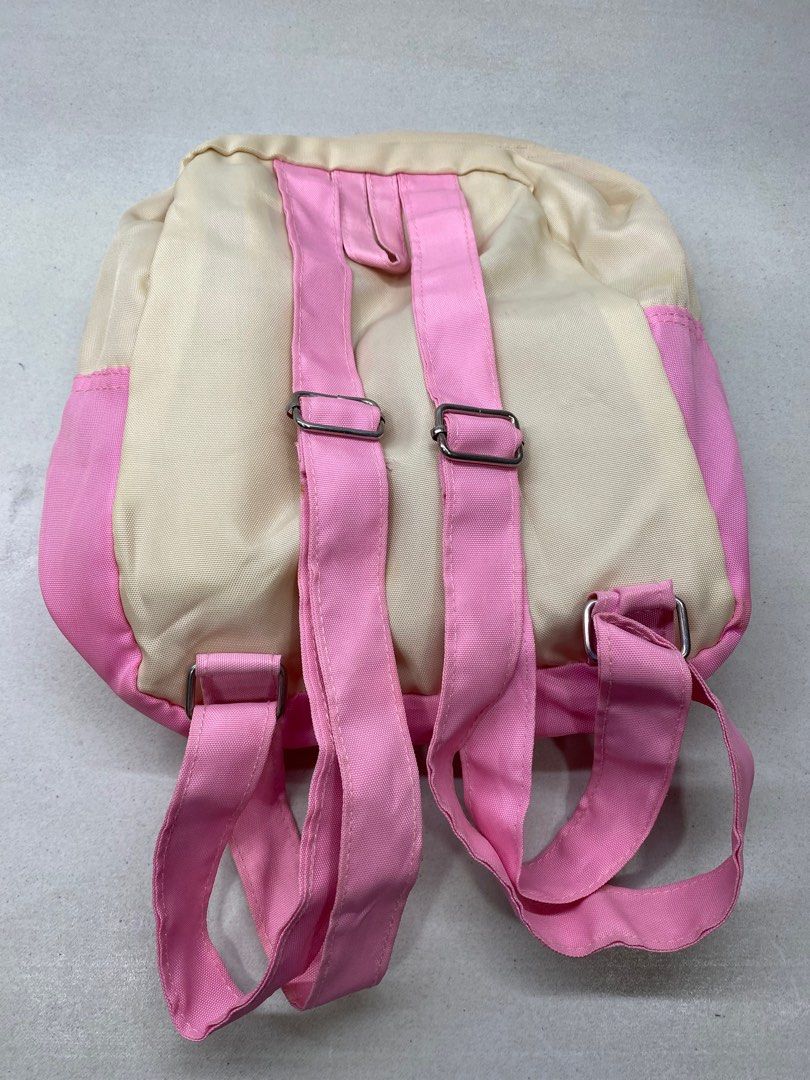 Cose Backpack for kids (Category: Carriers & Slings) located in Manila. Submitted by randomstuff.mnl (Listing ID 1322604039, Image 3). Description: Length: 8 in Width: 3.5 in Height: 10 in.