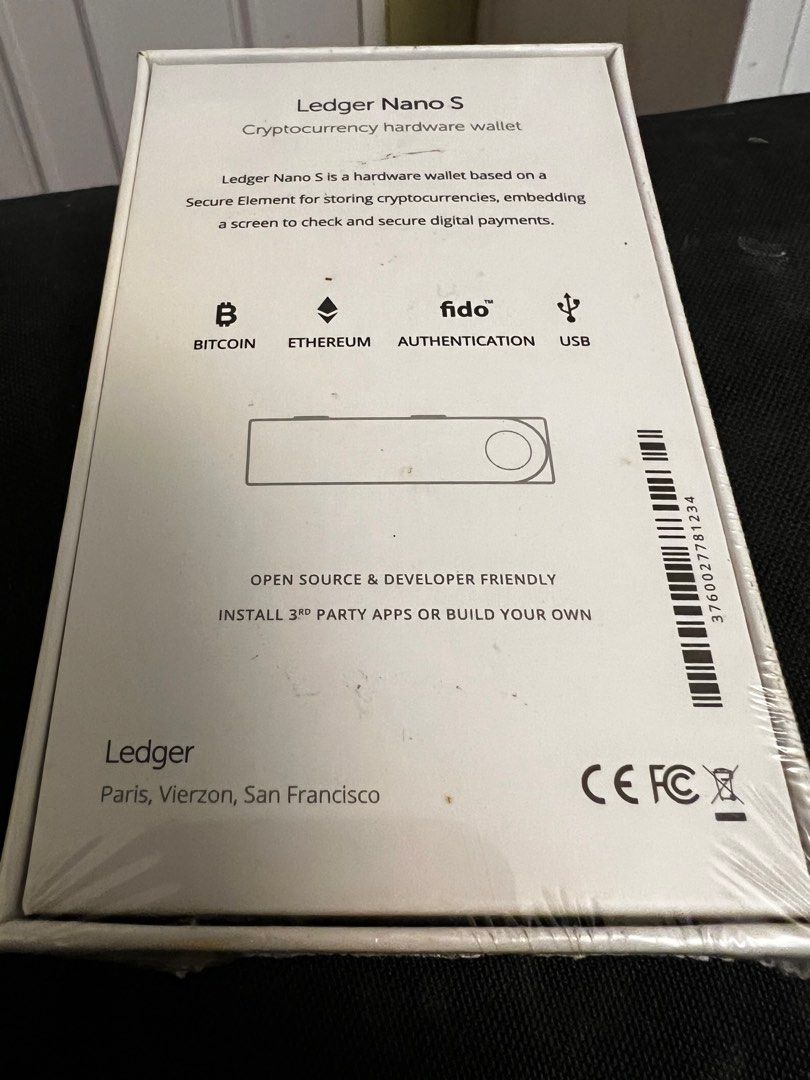 Crypto wallet hard storage USB, Mobile Phones & Gadgets, Other Gadgets on  Carousell