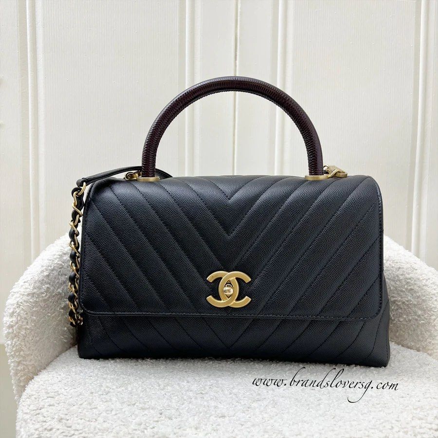 Est Retail 10 000 Chanel Medium 29cm Coco Handle Flap with Burgundy Lizard Embossed Calfskin Handle in Chevron Quilted Black Caviar and GHW