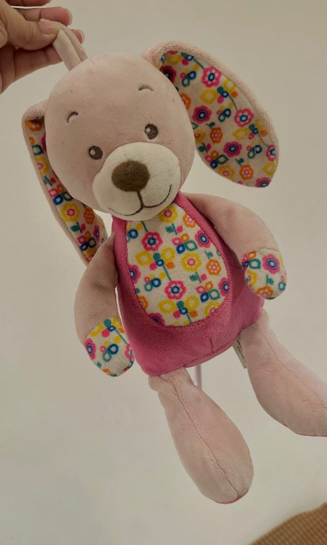 Hanging Toy/ Crib Toys/ Pull up Sounds (Category: Infant Playtime) located in Santa Maria. Submitted by buymexx_ (Listing ID 1322600182, Image 1). Description: with sounds needs cleaning flash exp.
