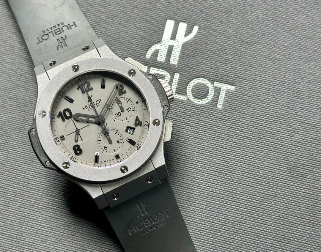 Hublot tantalum top