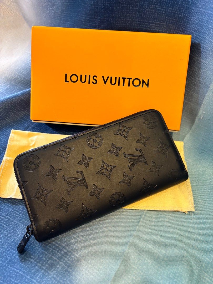 JP Preloved Lv embossed Wallet (Category: Luxury Bags & Wallets) located in Cebu City. Submitted by day.98 (Listing ID 1322603706, Image 1). Description: selectees from japan surplus genuine leather with box no flaws coded.