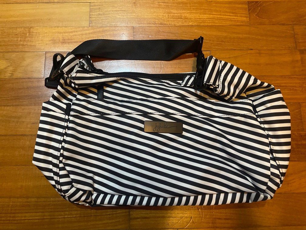 Jujube hobobe, Women's Fashion, Bags Wallets, Shoulder Bags on