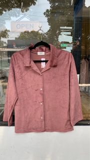 (Kategori: ) berada di . Dikirim oleh chindo.thriftshop (ID iklan 1322656664, Gambar 1). Deskripsi: .