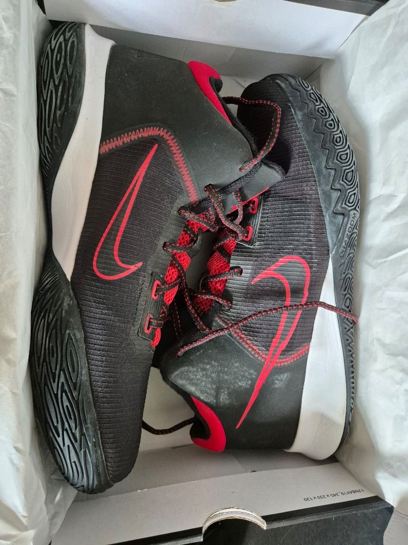 NIKE KYRIE FLYTRAP IV EP BASKETBALL SHOES UK11
