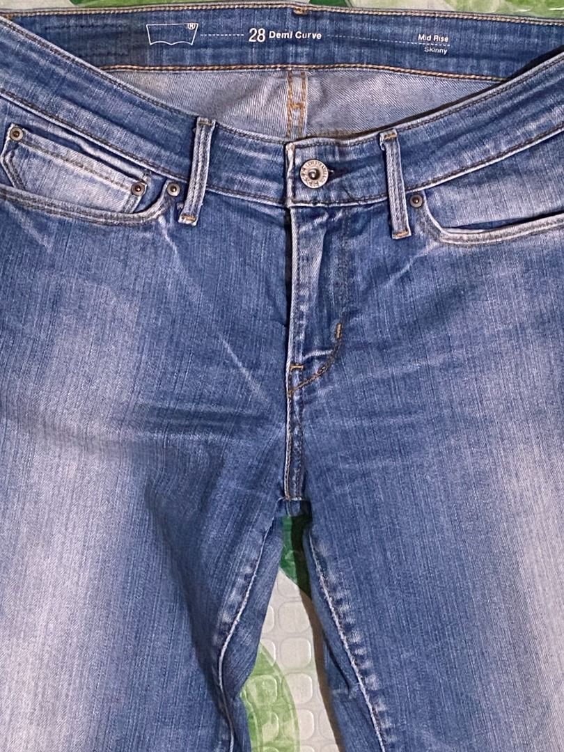 LEVIS DEMI CURVE MID RISE SKINNY Women s Fashion Bottoms Jeans on Carousell