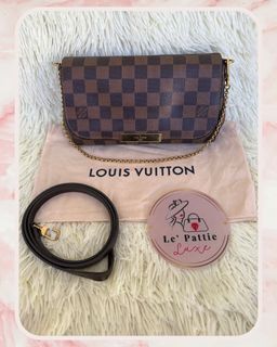 (Category: ) located in . Submitted by Le.Pattie.Luxe (Listing ID 1322736510, Image 1). Description: .