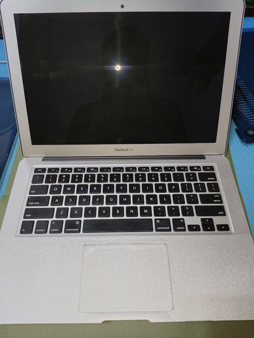 MacBook Air 2017 (Category: Laptops & Notebooks) located in Marikina City. Submitted by cl.ap (Listing ID 1322676033, Image 3). Description: MacBook Air 2017 | Dual Core | Intel Core i5 13inches | 128GB | 8GB RAM ✓ Deskpad ✓ Case ✓ Stand ✓ Sleeve ✓ Charger.