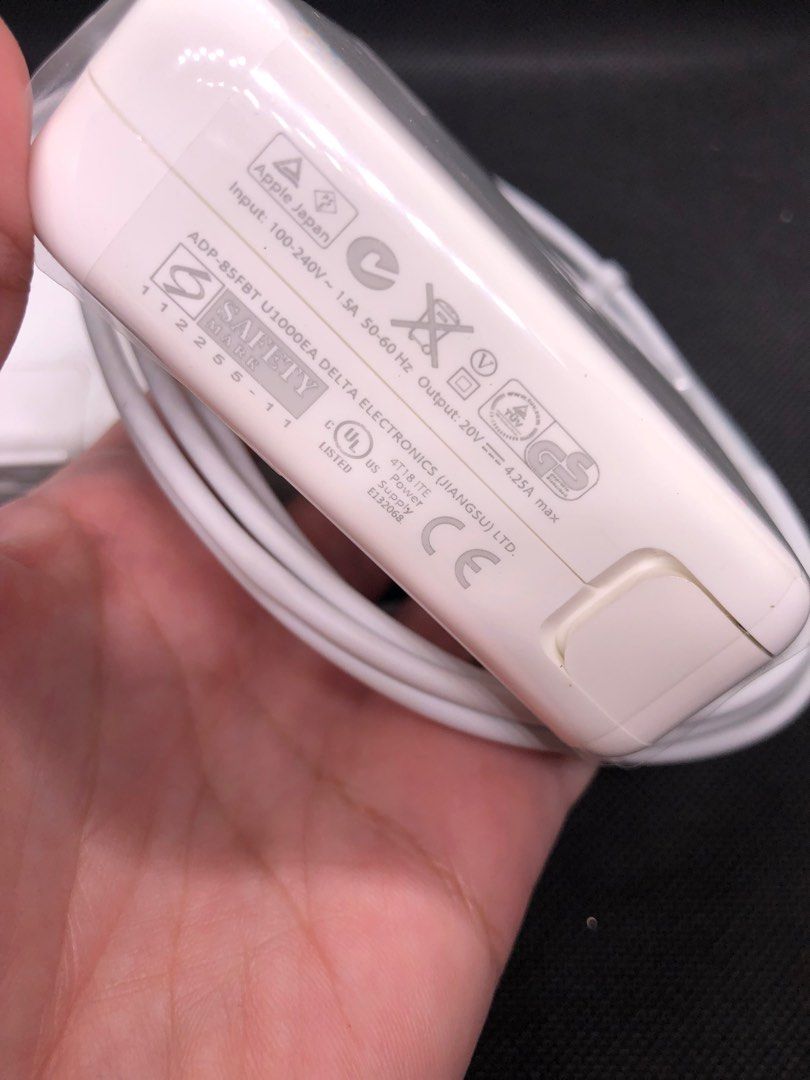 Magsafe 2 85watts T type for Macbook Air /Pro (Category: Chargers & Cables) located in Pasig City. Submitted by lailahbeauty (Listing ID 1322645574, Image 2). Description: For sale onhand Magsafe 2 85watts T type for Macbook Air /Pro charger. For more details you can contact me directly for fast transaction. Buy na! Best Seller! I can shipping nationwide!.