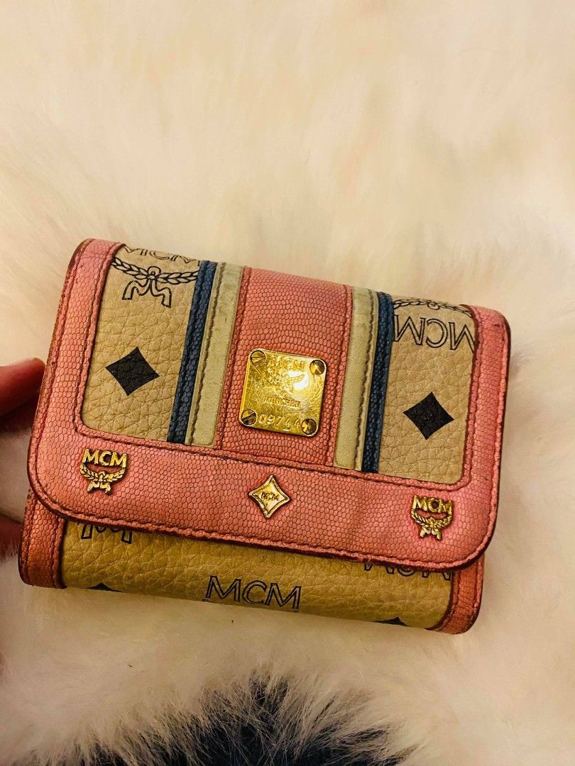 MCM Short Wallet (Category: Luxury Bags & Wallets) located in Minglanilla. Submitted by charmaineb60300 (Listing ID 1322577273, Image 1). Description: Guaranteed Original Source: Japan/Korea Bale.
