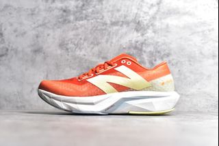 (Category: ) located in . Submitted by Outlet.Sneakers (Listing ID 1322639957, Image 1). Description: .