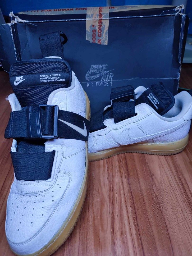NIKE AIR FORCE 1 UTILITY QS GLOW IN THE DARK SOLE