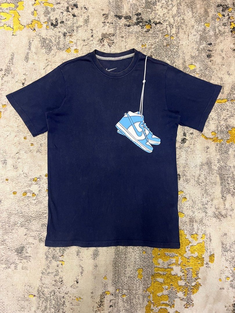 Nike hanging shoes t shirt outlet