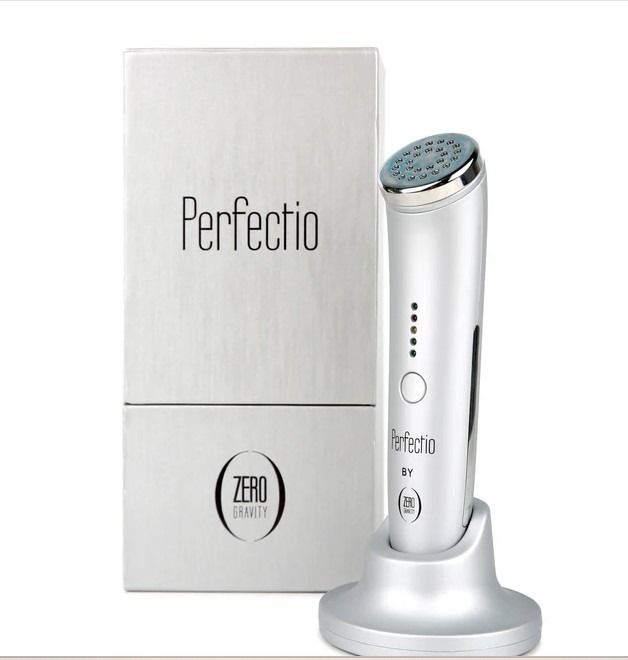 Perfectio by Zero Gravity infra red anti aging device (Category: Face Care) located in Marikina City. Submitted by hamfatale (Listing ID 1322640878, Image 1). Description: Non-invasive skin rejuvenation device that uses red and infra-red light. It boosts the skin's collagen production with regular use. This item is a gift that has never been used. Get that healthy glow back and even up your skin tone. For more details, see link below. https://www