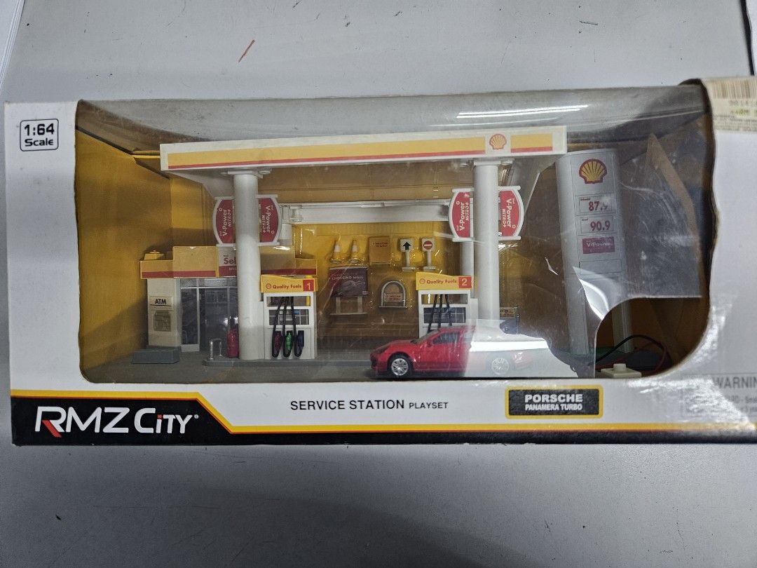 RMZ City SHELL SERVICE STATION PLAYSET (PROSCHE PANAMERA TURBO