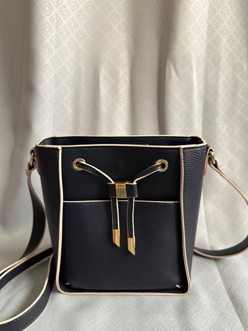 Steve Madden Bucket Bag Women s Fashion Bags Wallets Shoulder Bags on Carousell