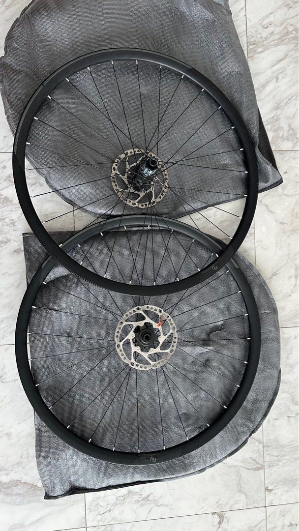 Syncros RR2.0 Disc wheels with rotors / Syncros RP2.0 Disc wheels