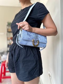 (Kategori: ) berada di . Dikirim oleh bagsbunny15 (ID iklan 1322735988, Gambar 1). Deskripsi: .