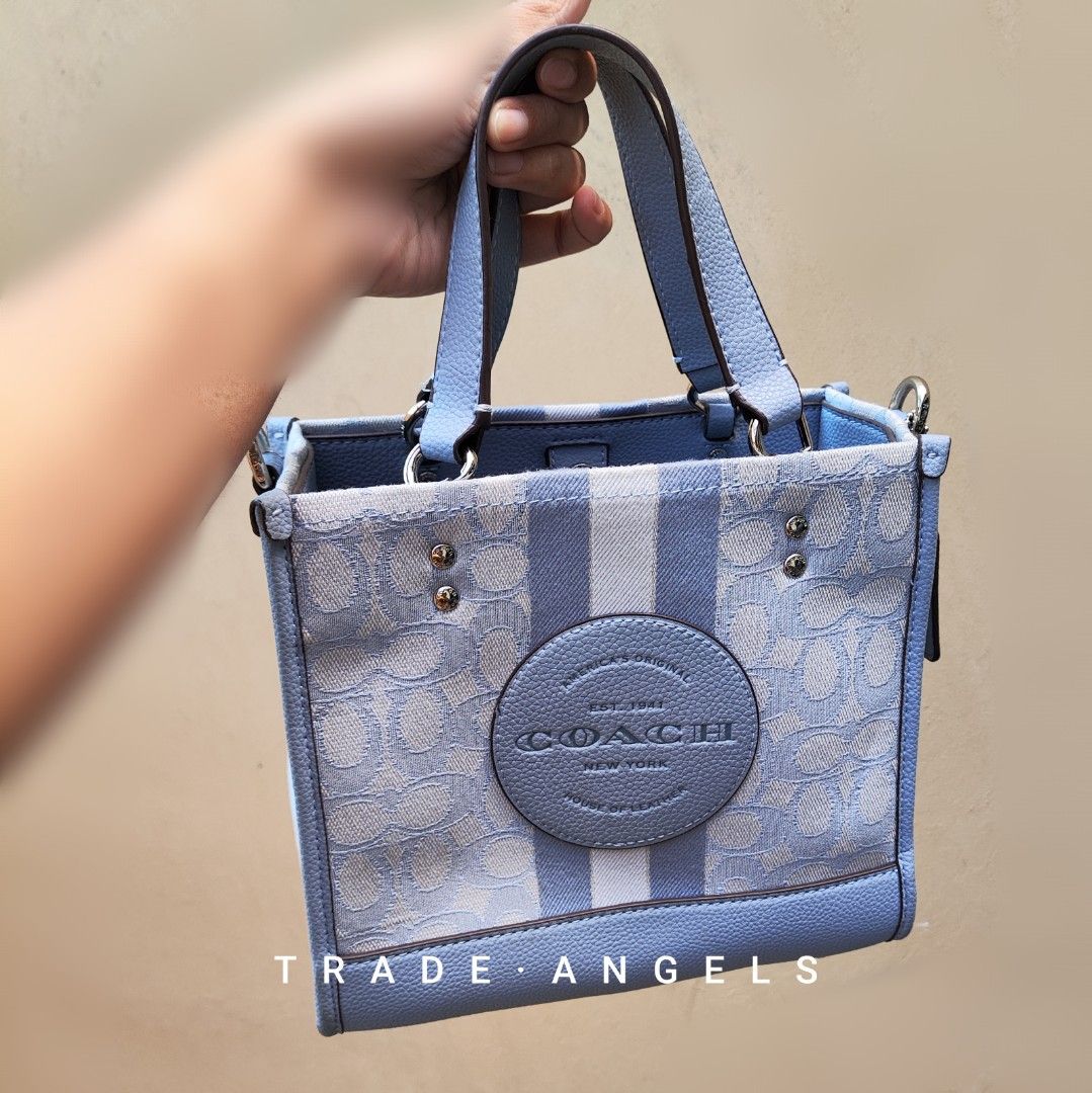 Tas Coach Dempsey Bucket baby blue size 22, Fesyen Wanita, Tas