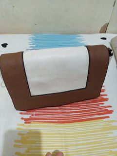(Kategori: ) berada di . Dikirim oleh ummuh (ID iklan 1322636463, Gambar 1). Deskripsi: .
