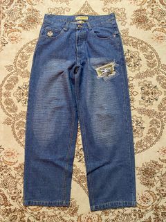 (Category: ) located in . Submitted by smallstoressss (Listing ID 1322610471, Image 1). Description: .