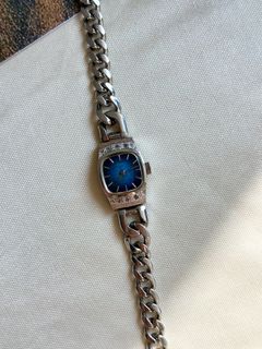 (Kategori: ) berada di . Dikirim oleh watchmelady (ID iklan 1322732931, Gambar 1). Deskripsi: .