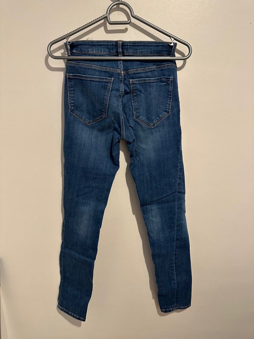 Zara TRF Jeans Eur 34 (Category: Jeans) located in San Juan City. Submitted by ns_dy (Listing ID 1322597150, Image 3). Description: .