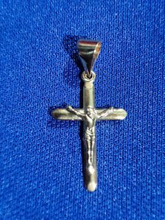 18K SAUDI GOLD SOLID CROSS PENDANT