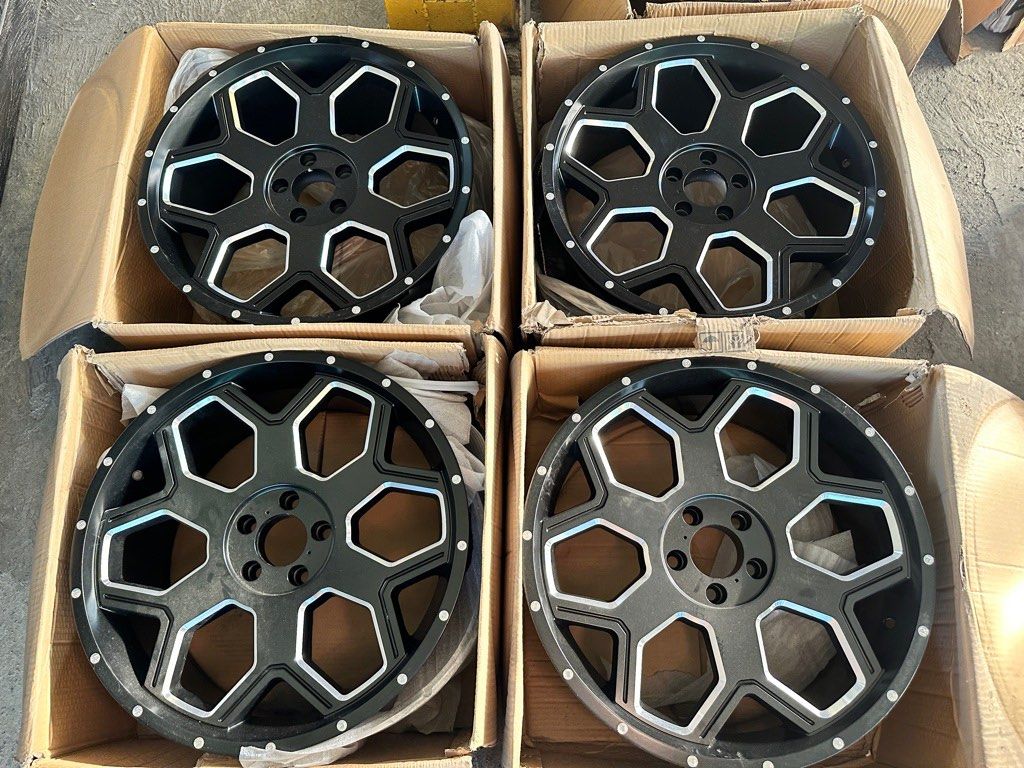 4pcs Batallion Used mags 5Holes pcd 114 No centercaps (Category: Mags and Tires) located in Quezon City. Submitted by mindanaotyrehaus (Listing ID 1318049863, Image 1). Description: 4pcs 20” Batallion Used Mags NO centercaps 5 Holes pcd 114 x9 width/ offset 40 Good condition, no bengkong, fresh , scratch due to usage matte black color Sold as 4pcs for 23,000 mags only (Rare stock offroad look 5holes pcd 114) *price may change without prior notice