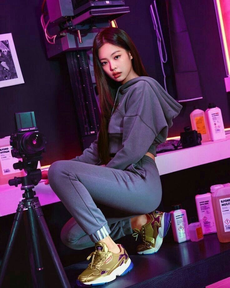 Adidas Falcon Gold as worn by Jennie Blackpink Fesyen Wanita Sepatu di Carousell
