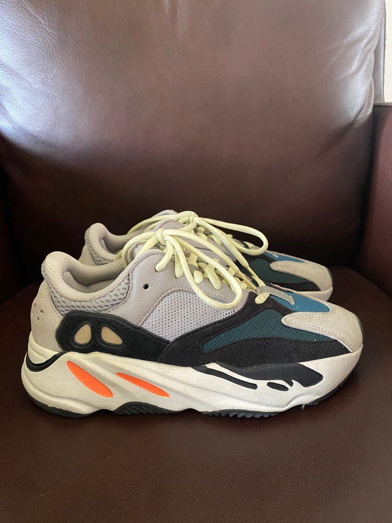 Adidas yeezy boost 700 solid grey/chalk white-core black 2025