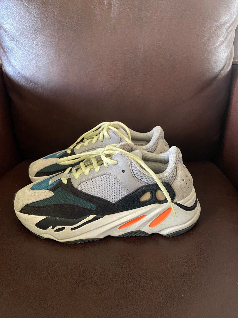 Yeezy boost 700 solid grey & chalk white outlet