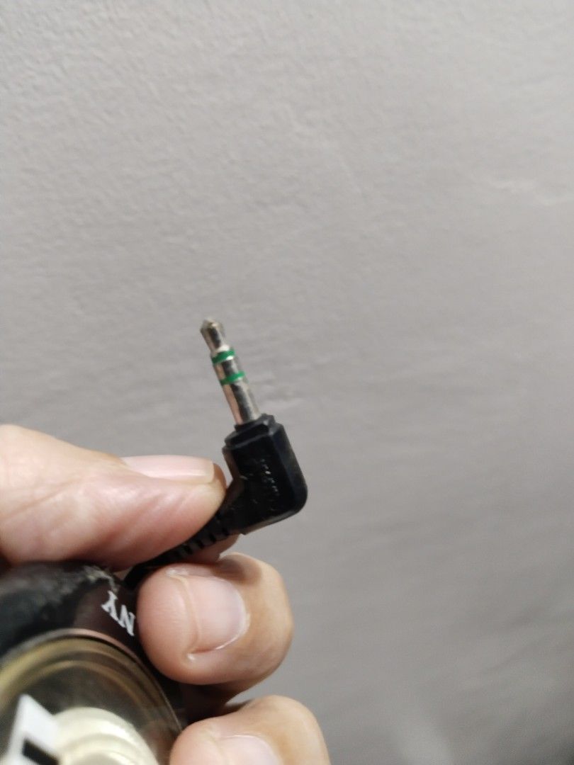 Affordable Rare Sony MDR-E444 Earphone 😍👌 (Category: Earphones) located in Malolos. Submitted by afford.japan (Listing ID 1317969415, Image 2). Description: Affordable Rare Sony MDR-E444 Earphone 😍👌.