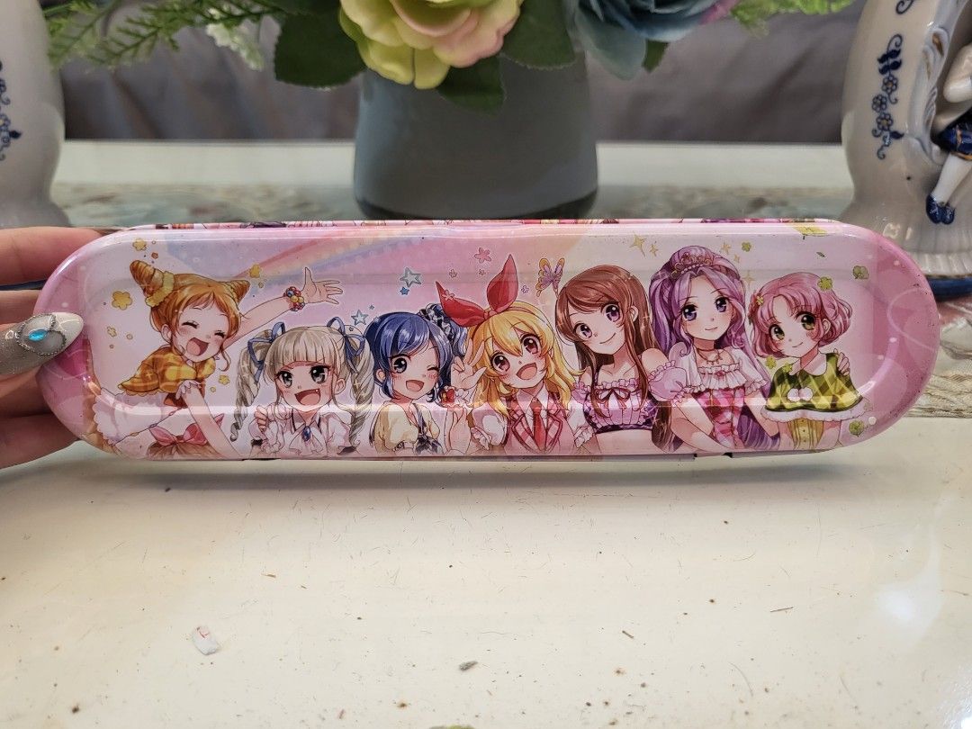 Aikatsu! Metal Pencil Case (Category: Stationery & School Supplies) located in San Fernando. Submitted by jpmarketplace2023 (Listing ID 1318032242, Image 2). Description: 💚 All items are authentic from Japan. 💛 MOP: GCash (❌️ GCash Protect) 🩵 MOD: LBC only (❌️ S. Checkout, COD, COP) 💙 Meet-up: Vista Mall, San Fernando, Pampanga 💜 All items are on-hand. 🧡 First to pay gets the item first. ❤️ Breakable items are packed with care and caution. 