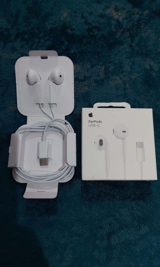 apple authentic Earpods Usb-C Earphone Type C For iPhone 15 pro max (Category: Earphones) located in Manila. Submitted by usmansaima55554 (Listing ID 1317890336, Image 1). Description: ORIGINAL New 🍏Apple Earpods Usb_C Headphones Type C for IPhone 15-16 Series Compatibility: iPhone 15-16 Series,iPad,iPod & Apple watch and those Devices with type o for iphone ✓💯% Original Genuine ✓💯% Legitimately ✓💯% Sealed ✓💯% Brand-new Mode of Payment: 💸 C