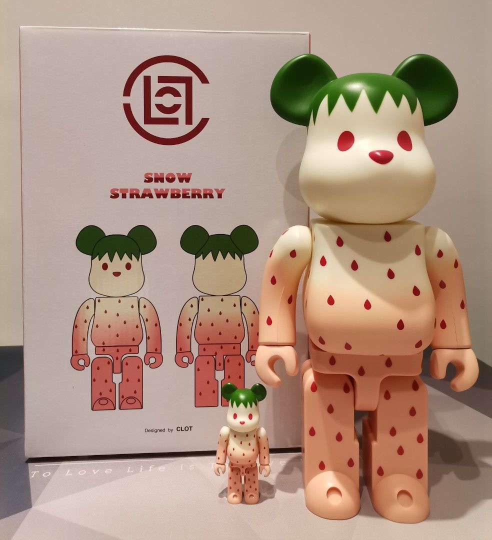 BE@RBRICK Snow Strawberry 400% & 100%