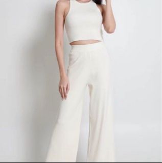 (Category: ) located in . Submitted by hanxcloset (Listing ID 1317921252, Image 1). Description: .