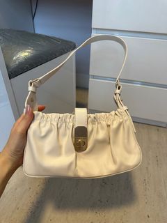 （分類：）位於 。 由 followcoco 提交（商品編號 1317902451，圖片 1）。簡介： 。