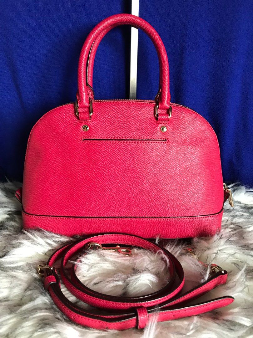 Coach Semi small alma bag (Category: Luxury Bags & Wallets) located in Santa Rosa. Submitted by rina.rina3 (Listing ID 1317902184, Image 2). Description: Preowned Coach Alma mini bag from Korea Lightweight but sturdy Hardwares are very gold Adjustable strap With flaws sa creed (see last photo) hence selling low Bag dimensions all in inches, LXWXH 10.5in x 4in x 7in Bag height including top handle is 14in approx. Slightly negotiable Buyer to shoul
