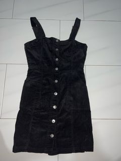 (Category: ) located in . Submitted by rachyclothes (Listing ID 1318042568, Image 1). Description: .