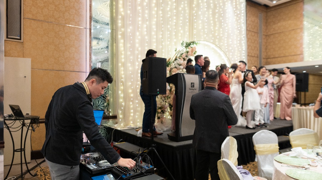 (Category: ) located in . Submitted by your.preferred.events.dj (Listing ID 1317944981, Image 1). Description: .