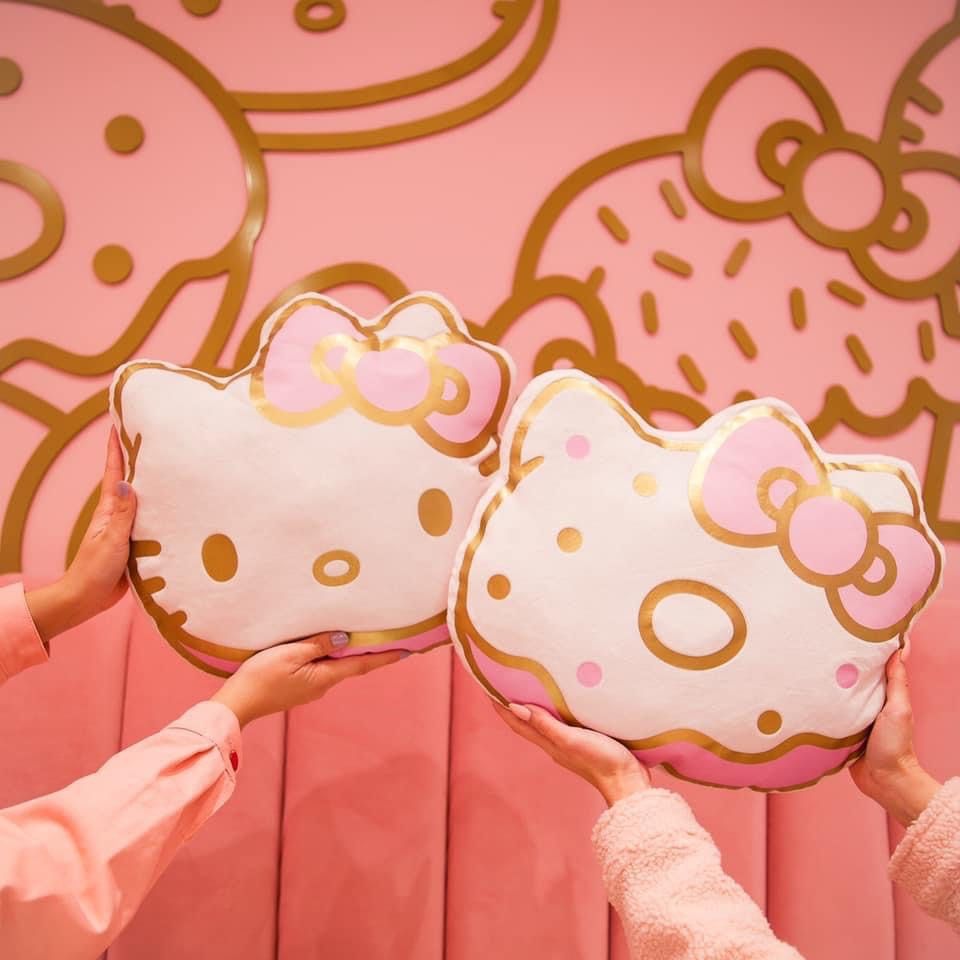 Hello kitty cafe pillow deals
