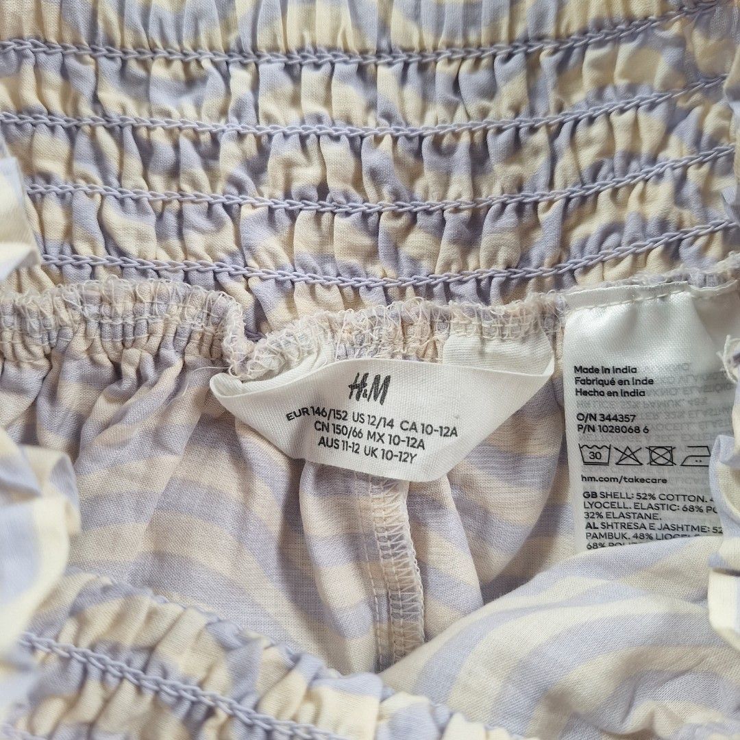 H&M skirt (small to medium) (Category: Skirts) located in Manila. Submitted by llashops (Listing ID 1317983649, Image 3). Description: — from the kids' collection but can fit small to medium frames of teens! — washed but never been worn — color may vary due to lighting.