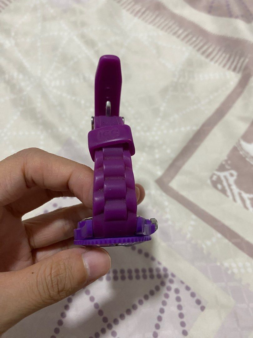 Ice Watch (Category: Watches) located in Singapore. Submitted by 1313w0 (Listing ID 1318026321, Image 2). Description: - ice watch in purple - used few times - battery needs replacement.