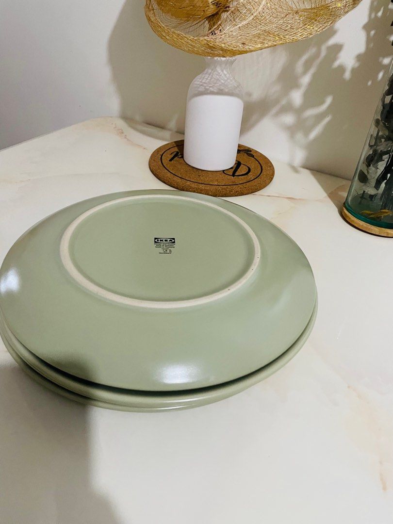 IKEA PLATE MATTE GREEN 26CM 4PCS (Category: Dinnerware & Cutlery) located in Mandaluyong City. Submitted by miss_a18 (Listing ID 1317979809, Image 2). Description: Decluttering.