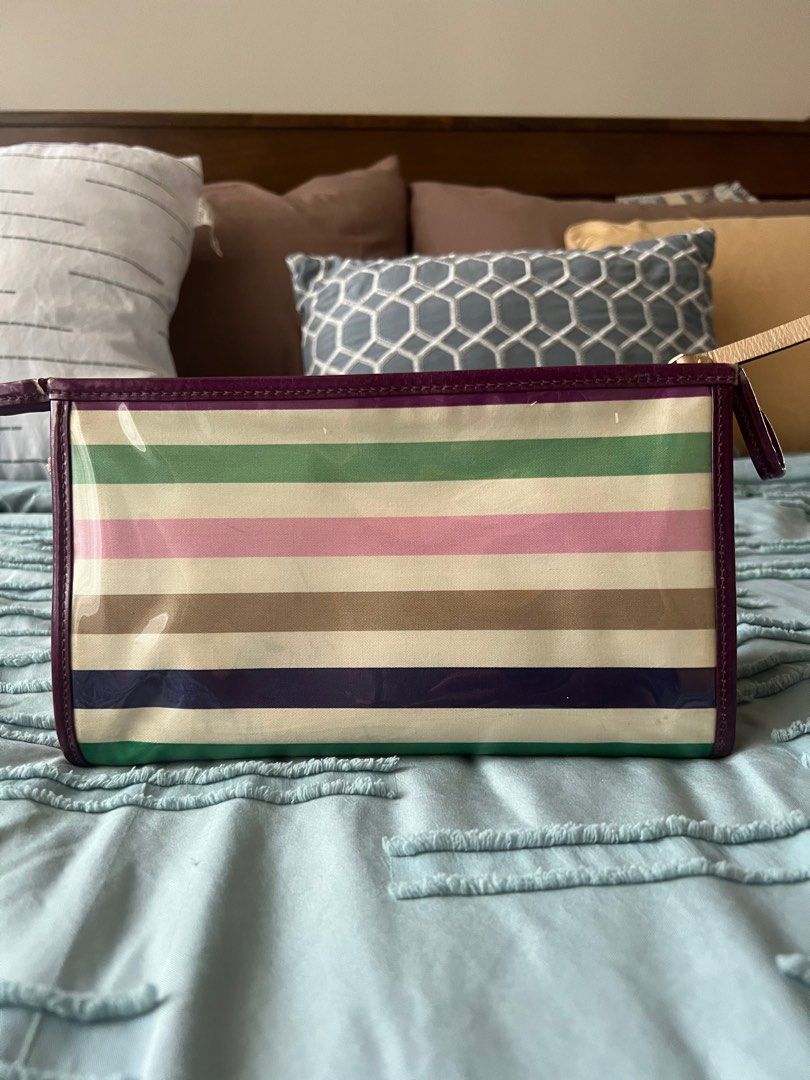 Kate Spade Cosmetic Case (Category: Luxury Bags & Wallets) located in Pasig City. Submitted by myclosetdetox.ph (Listing ID 1317926593, Image 3). Description: .