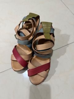 (Kategori: ) berada di . Dikirim oleh classy_princessy (ID iklan 1318058349, Gambar 1). Deskripsi: .