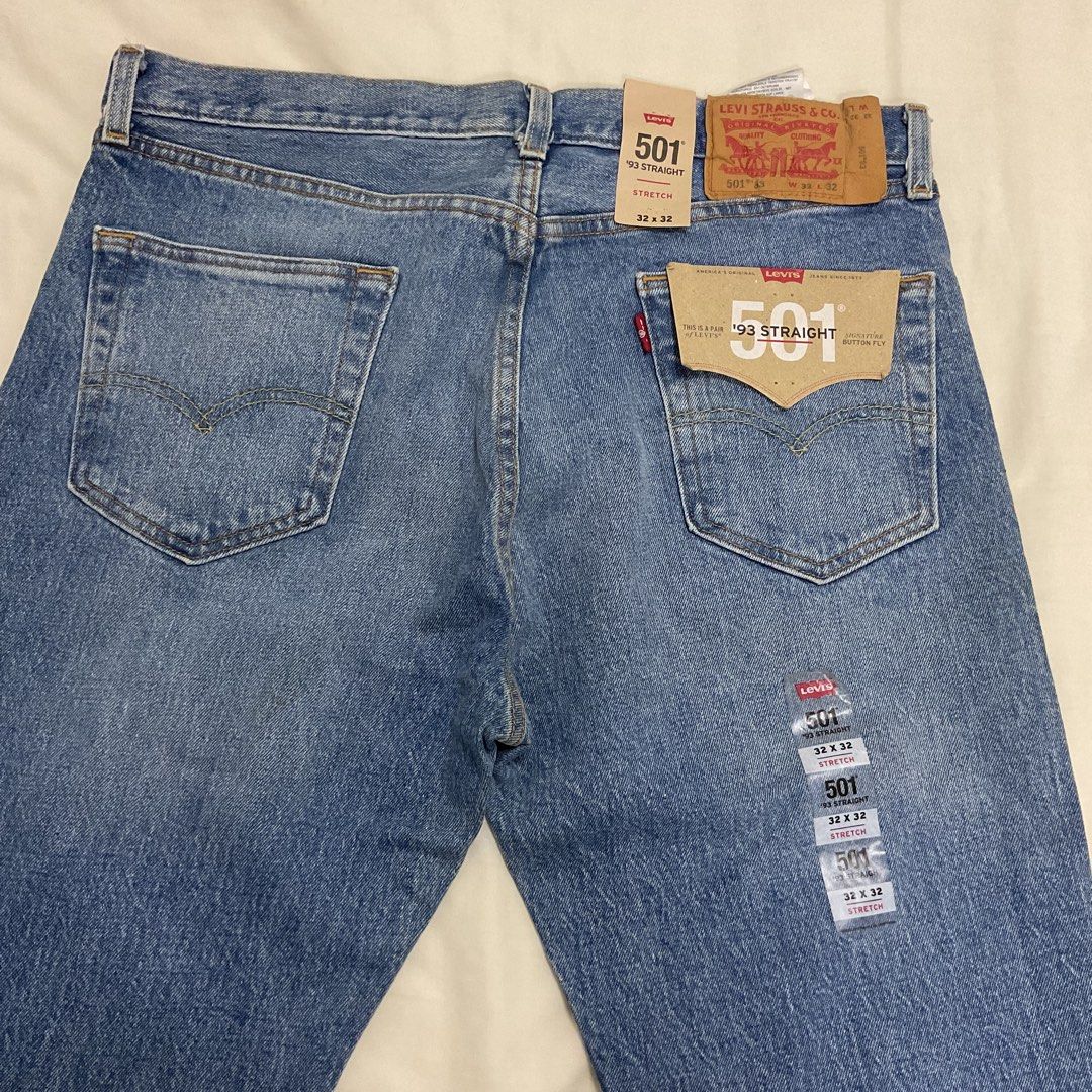 Levis 501 Denim Pants '93 Straight (Category: Jeans) located in Pasig City. Submitted by niniky.a (Listing ID 1317968442, Image 3). Description: w32 x l32.