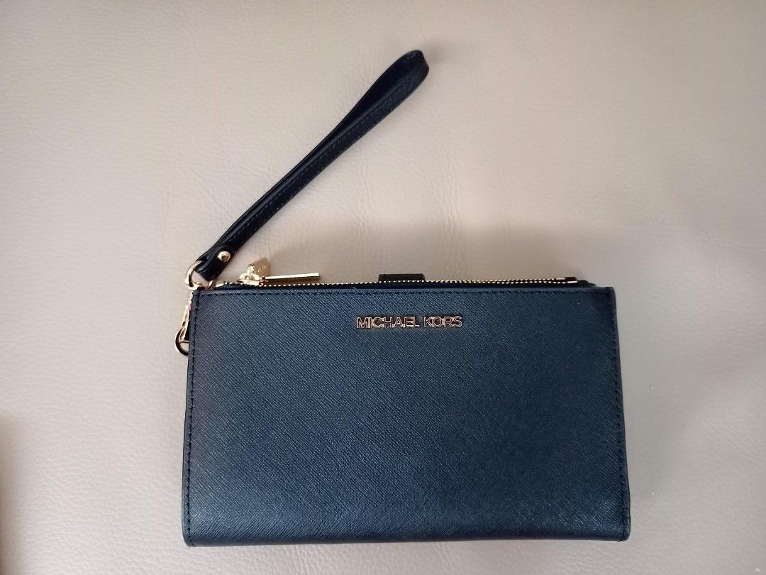 Mk black clutch store